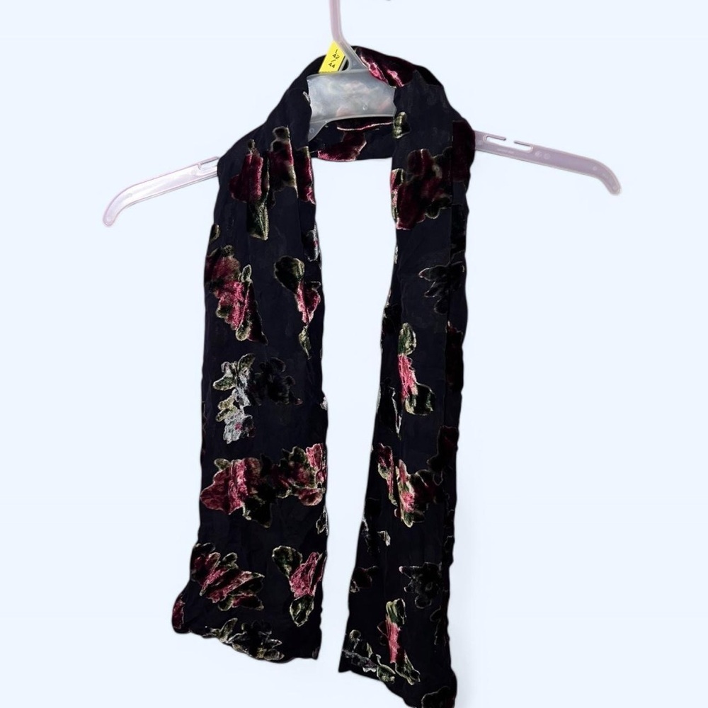 Black scarf with velvet flowers